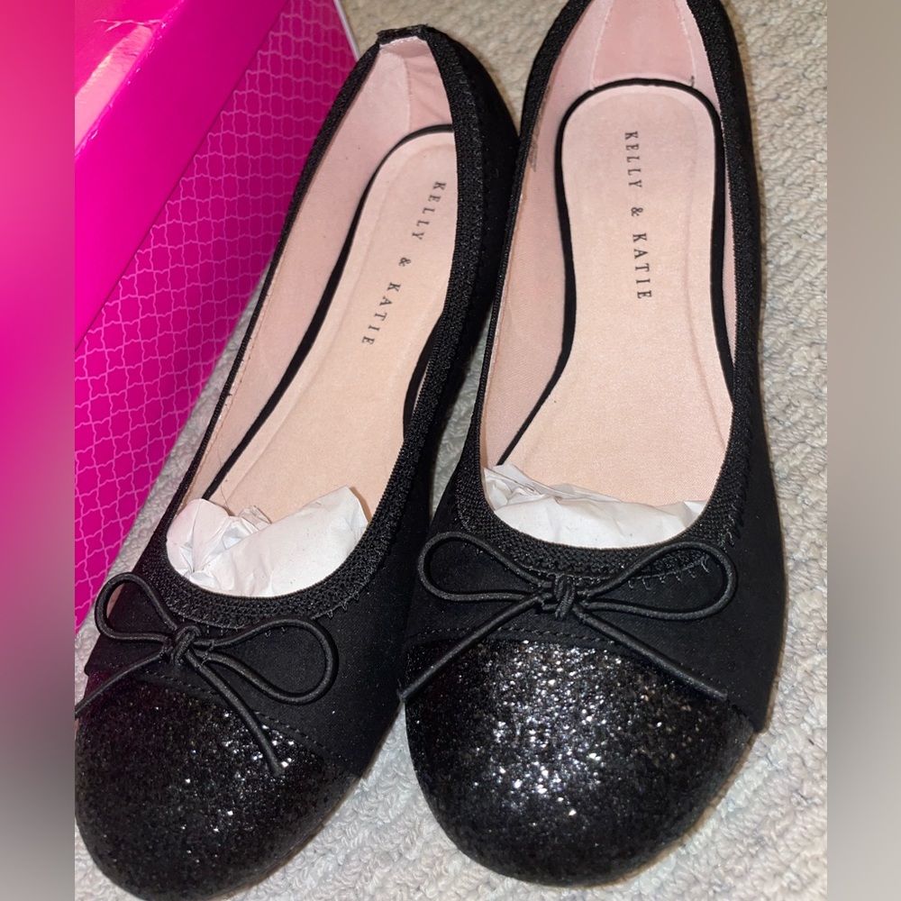 NWT Kelly & Katie Girls Flats - Picture 2 of 3